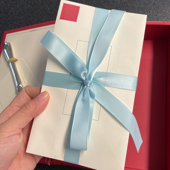 Red Envelope Love Letters Box - Picture 4 of 9